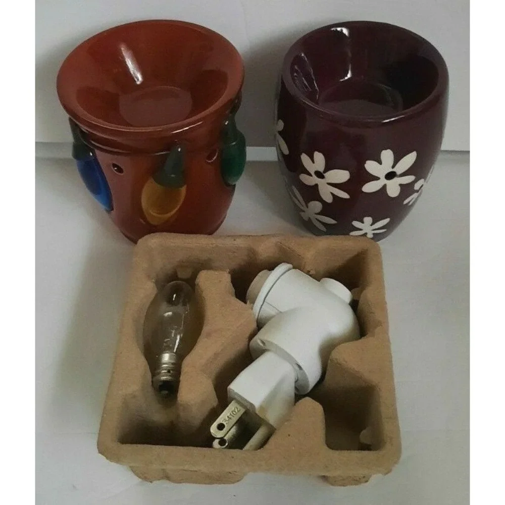 Scentsy Holiday Lights Plug-In Wax Warmer Red Christmas & Purple Floral Sleeve